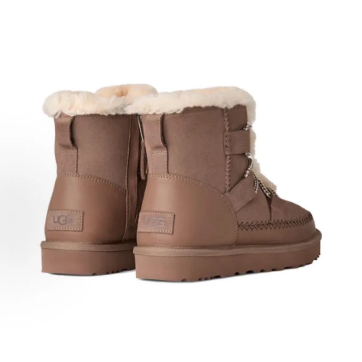 Self-pickup💰640 UGG Classic Novelty Split Cow Leather Round Toe Thick Sole Short Tube Snow Boots Women’s Reindeer Brown Arrive❗️